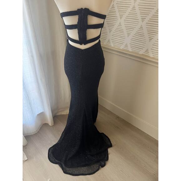 Madison James Size 2 Black Sparkly Sweetheart Flare Strappy Prom Formal Dress - Picture 8 of 9